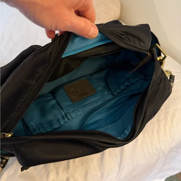 Coach Black Baby Bag with Adjustable Strap and Durable Fabric - Picture 5 of 7